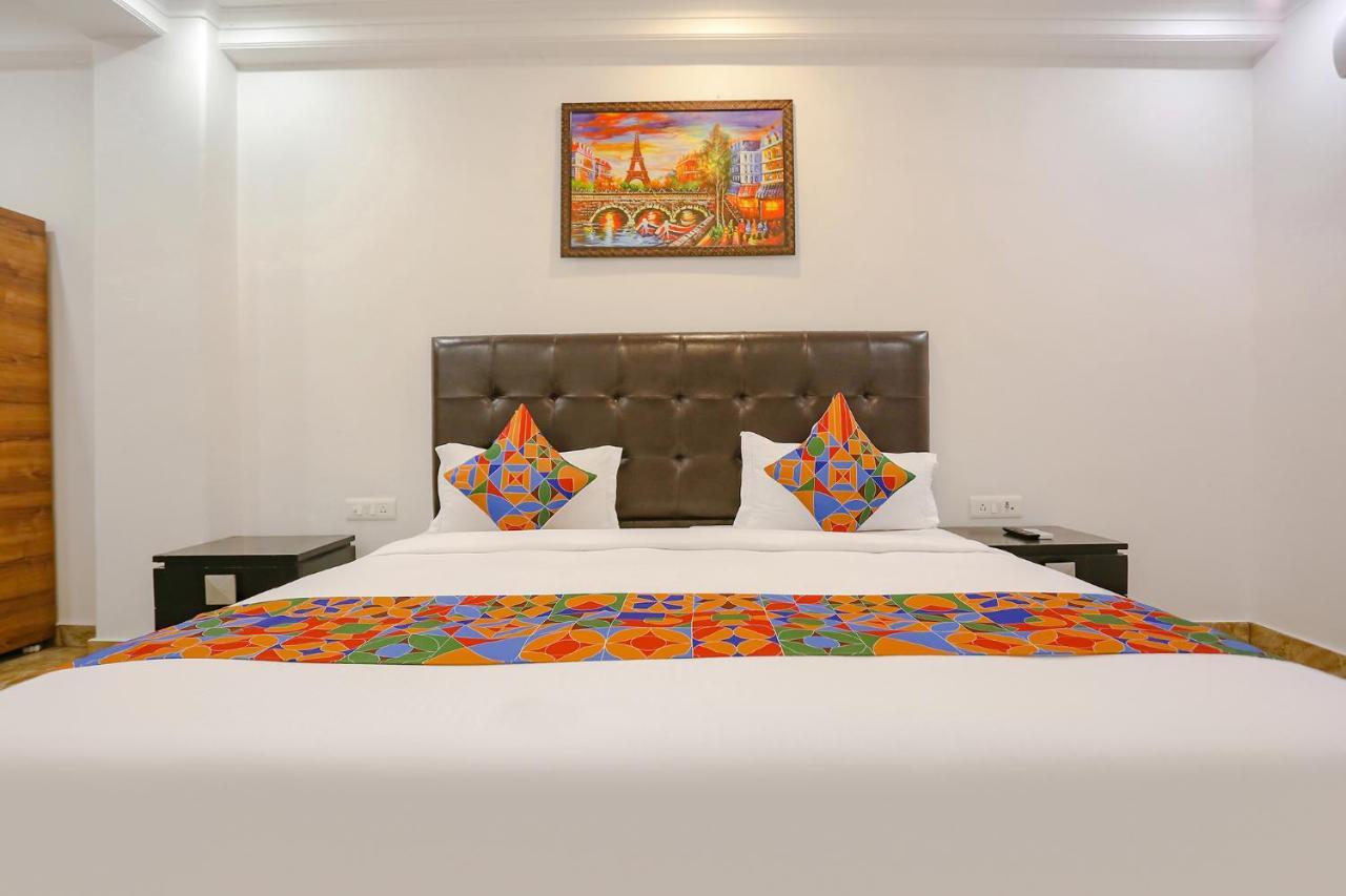 Fabexpress Taj Residency Near Yashobhoomi Convention Centre Hotel Delhi  Exterior photo
