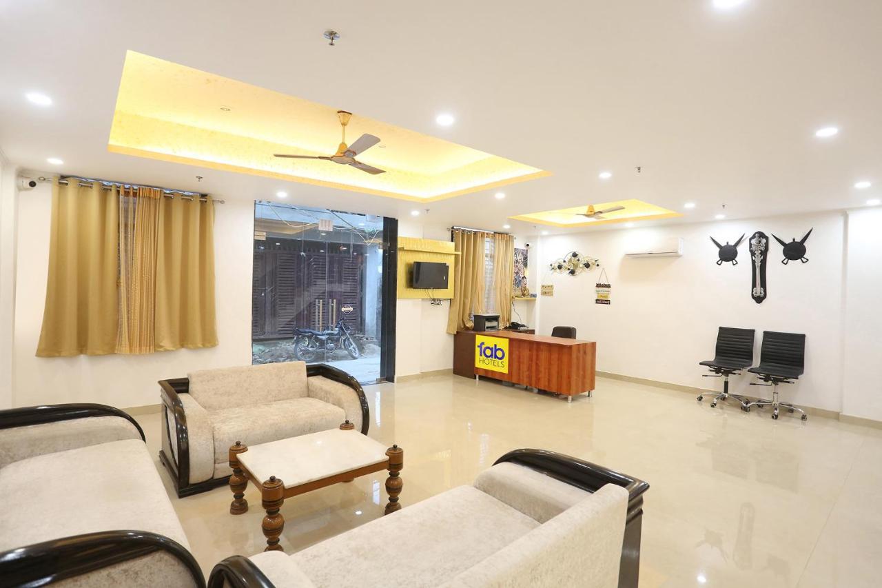 Fabexpress Taj Residency Near Yashobhoomi Convention Centre Hotel Delhi  Exterior photo